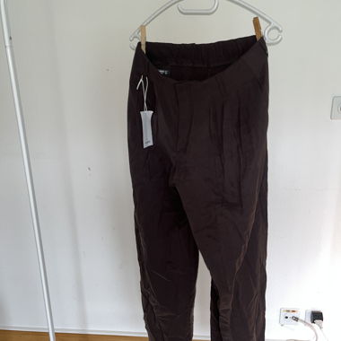 Pantaloni in lino marrone scuro