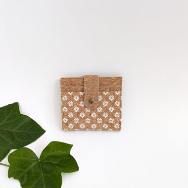 Portemonnaie aus Kork mit Gänseblümchen 