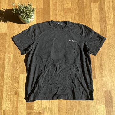 Adidas Graphic T-Shirt black