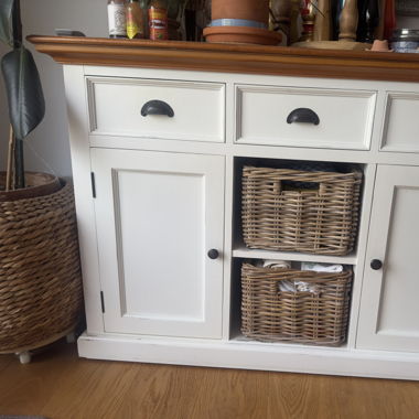 Esszimmer-Set: Tisch, Sideboard, 8 Stühle