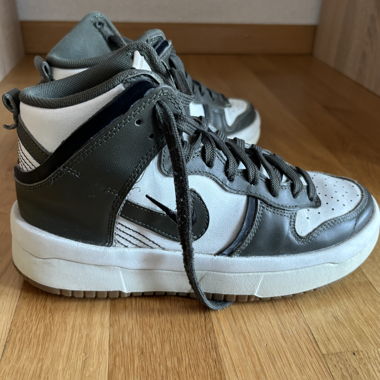 Sneakers alte Nike verdi e bianche