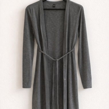Long fine-knit cardigan with tie