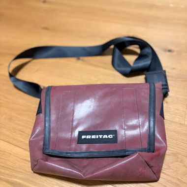 Freitag F11 LASSIE