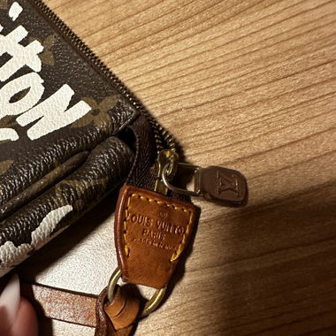 Louis Vuitton Pochette 