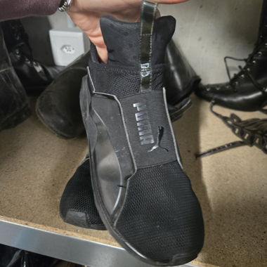Scarpe alte Puma nere