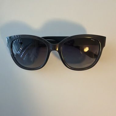 Schwarze Sonnenbrille