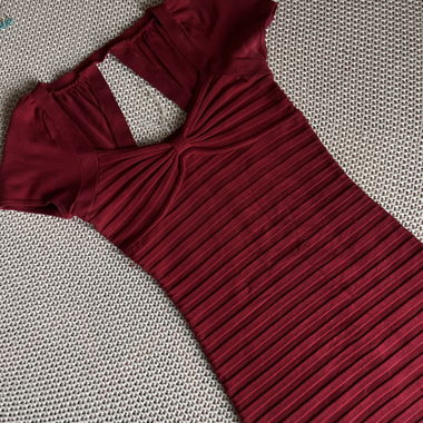 Rotes Guess enganliegendes Kleid