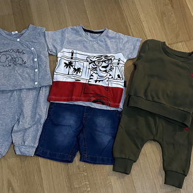 VÊTEMENTS POUR BÉBÉ TAILLE 3 MOIS