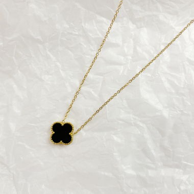 Clover Necklace Black - 18k gold plated