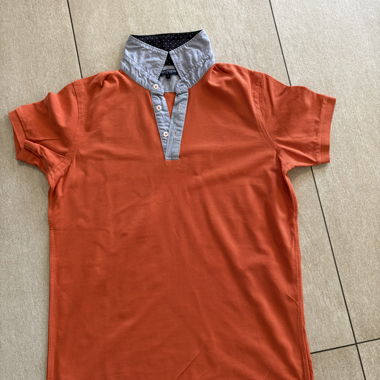 Orangefarbenes Gutteridge-Poloshirt