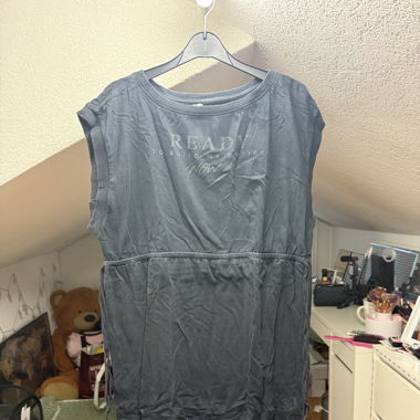 Kleid