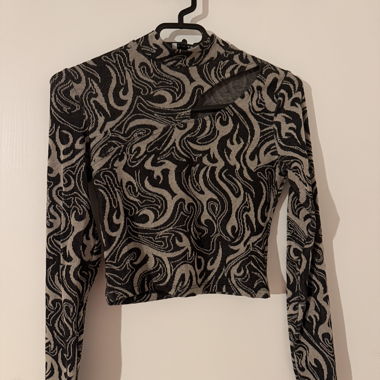 Bershka Long-Sleeve Crop Top