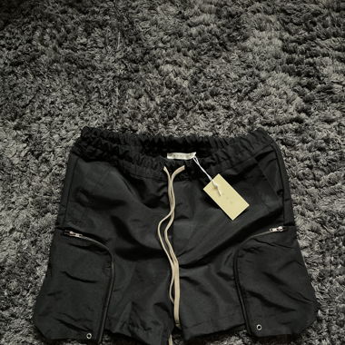 Mnml Geo Shorts (passt wie L)