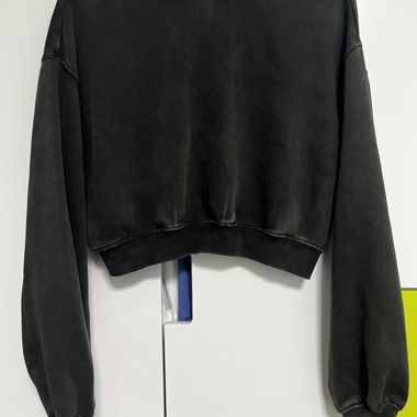 Sweat court noir terreux