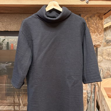 Robe pull col roulé noir