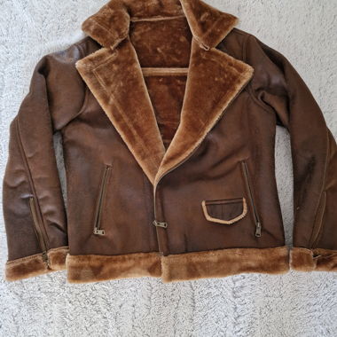 Giacca in pelliccia finta marrone