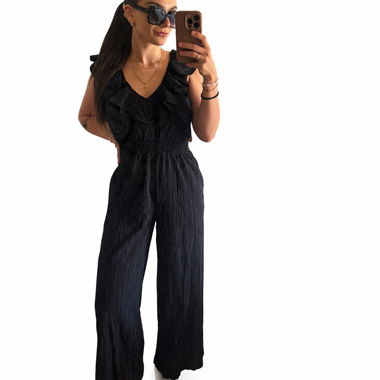 Schwarzer Jumpsuit mit Rüschen