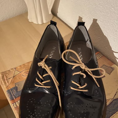 Eleganter Lackschuh