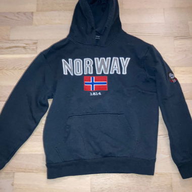 Schwarzer Norway Hoodie