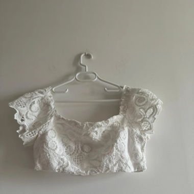Top effet dentelle 