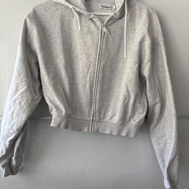 Short grey zip hoodie
