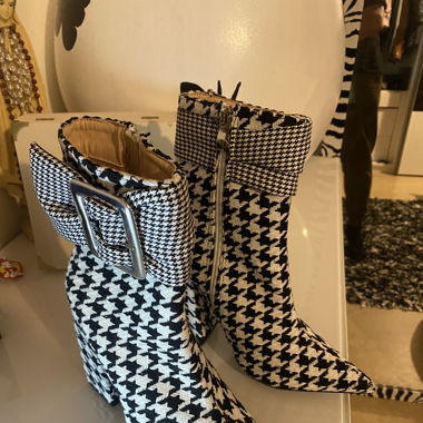 Schwarze Weiss Stiefeletten