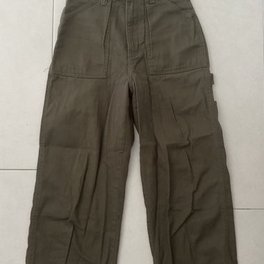 Olive cargo trousers