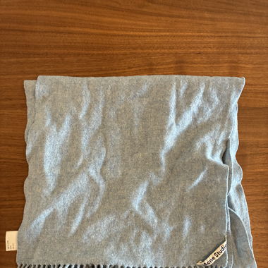 Acne Studios Schal hellblau