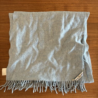 Acne Studios Schal hellblau