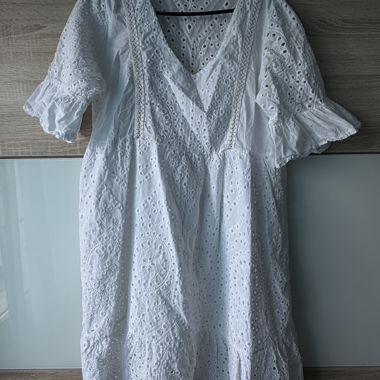 Robe blanche en dentelle