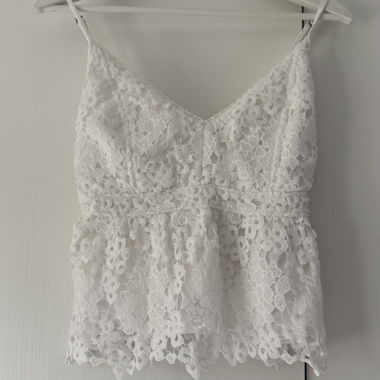 Top in pizzo bianco