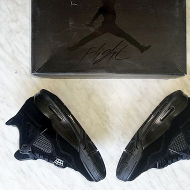 Jordan 4 Black Cat