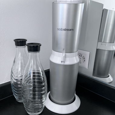 Sodastream Wassersprudler mit 2 Flaschen