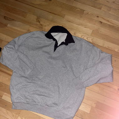 Polo gris à manches longues