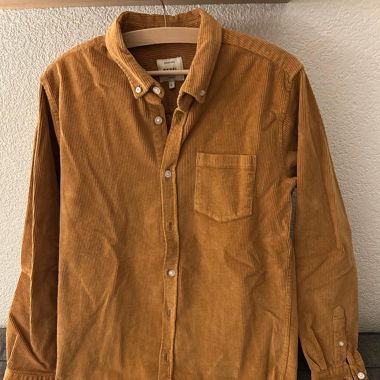 Chemise de velours côtelé