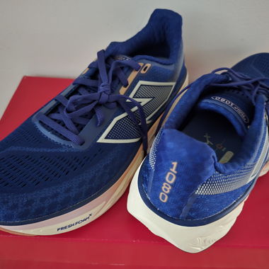 New Balance Sneaker