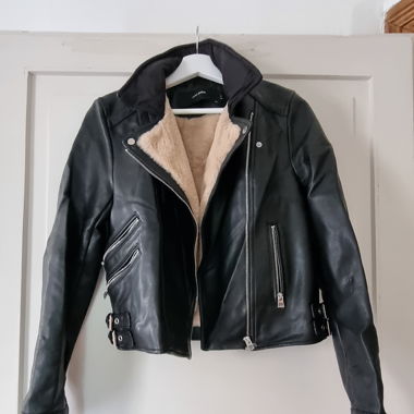 Lederjacke (nicht echt, weich)