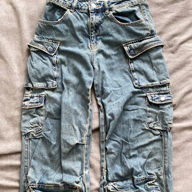 Pantaloni cargo