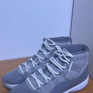 Jordan 11 grey