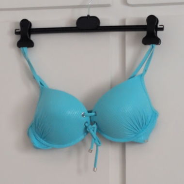 Hellblaues Bikini Oberteil 