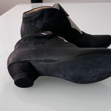À Vendre Chaussures Think 