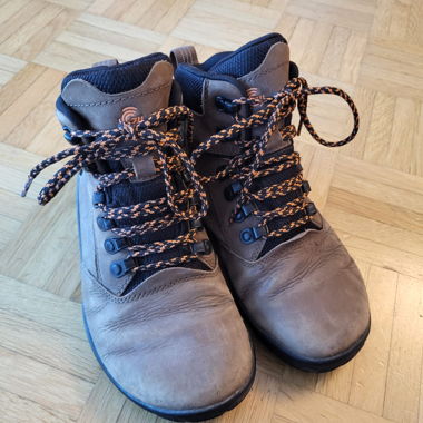 Groundies Barefoot Hiking Shoes Size 37