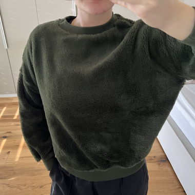 Weicher grüner Pullover Grösse S