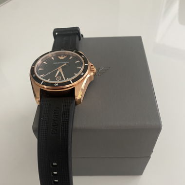 Schöne Armani Uhr