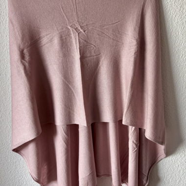 pink knit cape from More &More