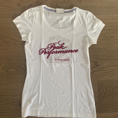 Peak performance t-shirt