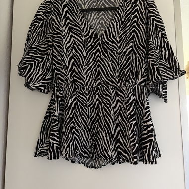 Blouse portefeuille à imprimé zèbre