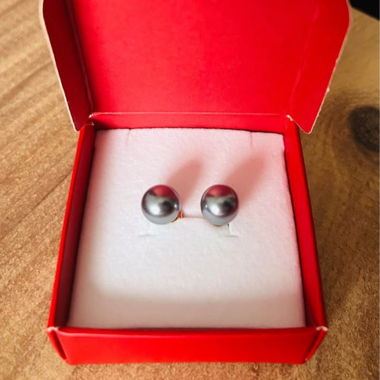 Grey Pearl Earrings