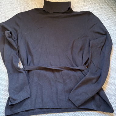 Burberry black roll-neck jumper with belt