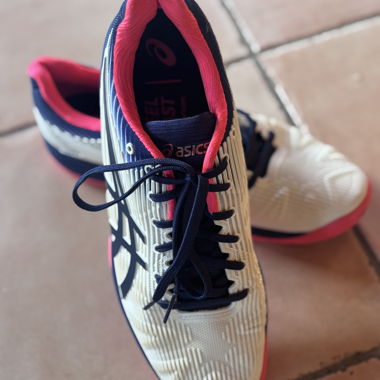 Asics tennis shoes